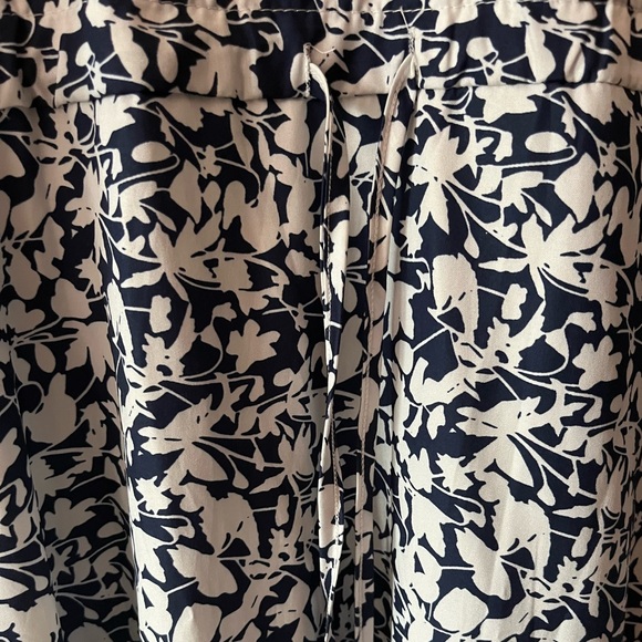 Selling ZOYA dress, mini tightening belt, 3/4 length sleeves, button at neck - Picture 5 of 5